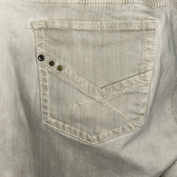 Chico’s So Slimming Khaki Color Size 2.5 Short - Picture 4 of 6